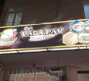 Vadapav Junction